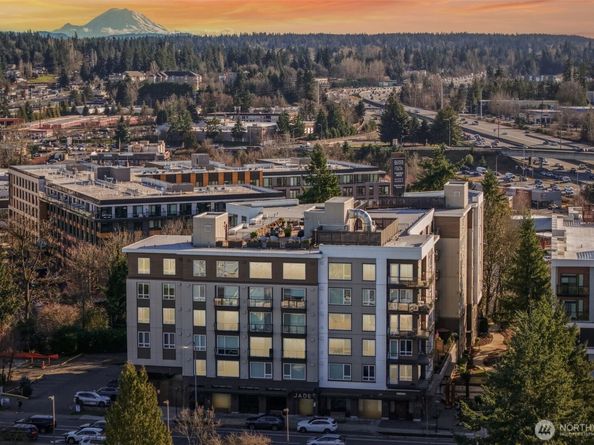 11903 NE 128th Street 320, Kirkland WA 98034