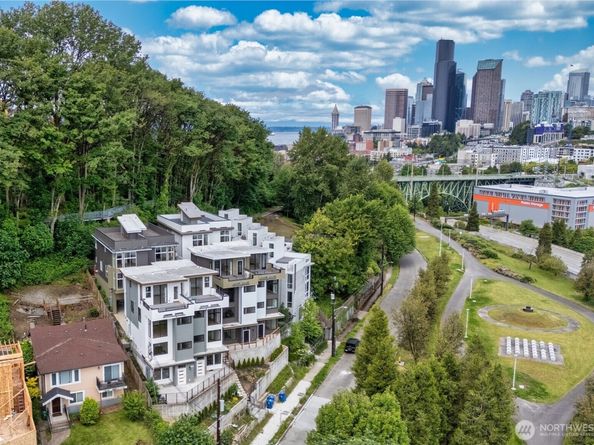 1019 Sturgus Avenue S A, Seattle WA 98144