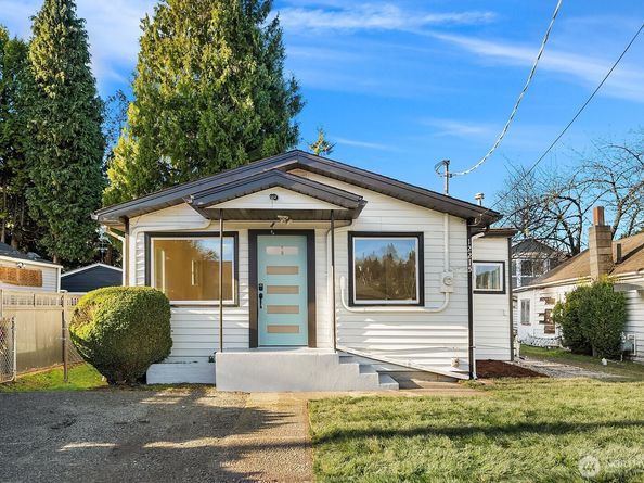 12215 44th Avenue S, Tukwila WA 98178