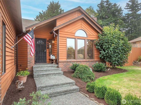 21028 36th Place W, Lynnwood WA 98036