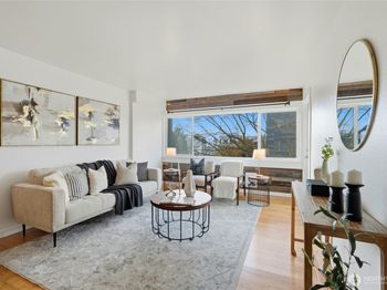 705 E Republican Street