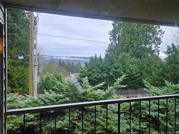 4737 W Lake Sammamish Pkwy SE A208, Issaquah WA 98027