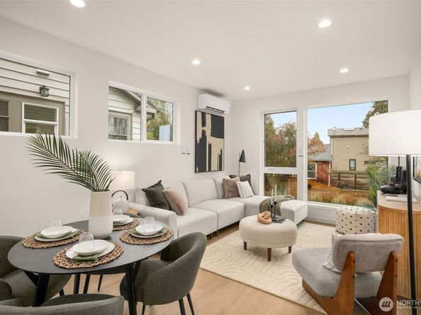 2105 SW Genesee Street SW, Seattle WA 98106