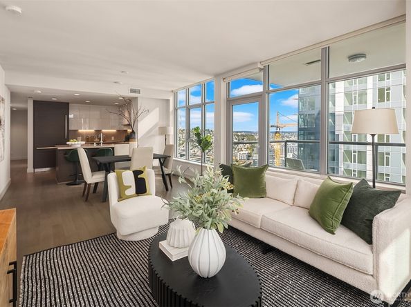 583 Battery Street 3002N, Seattle WA 98121