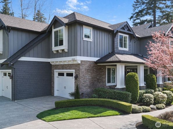 3232 112th Avenue SE, Bellevue WA 98004