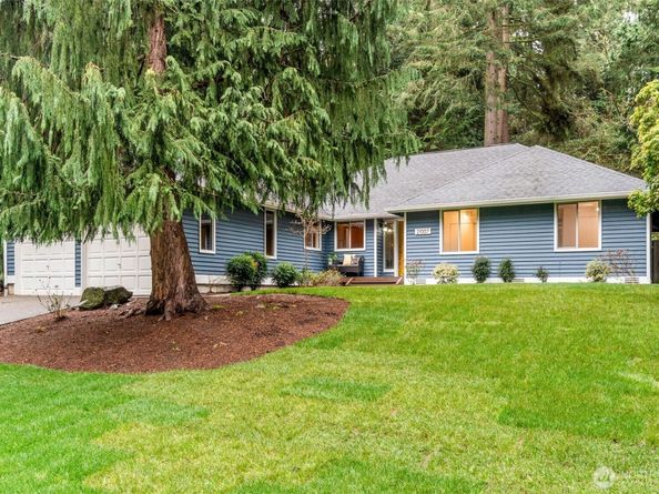 21007 Pioneer Way, Edmonds WA 98026