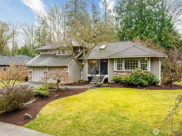 17215 NE 132nd Place, Redmond WA 98052