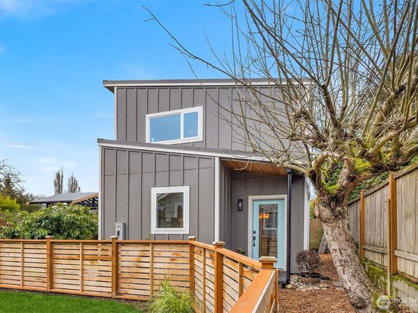 7521 12th Avenue NW, Seattle WA 98117