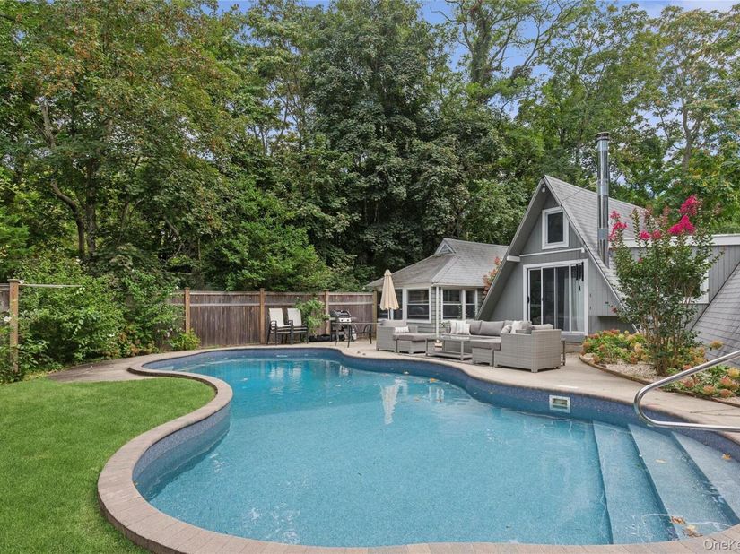 10 Oak Lane, Sag Harbor NY 11963