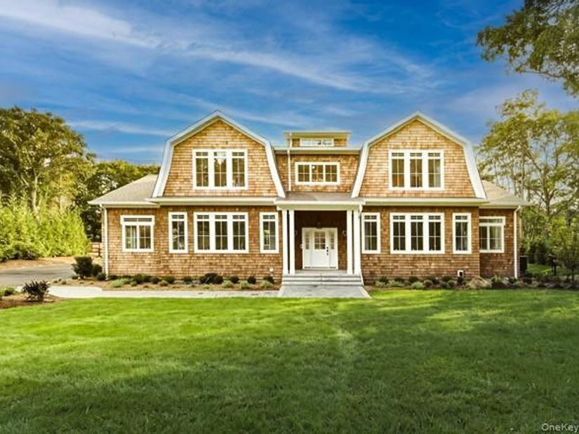 13 Cedarfield Lane, Westhampton NY 11977