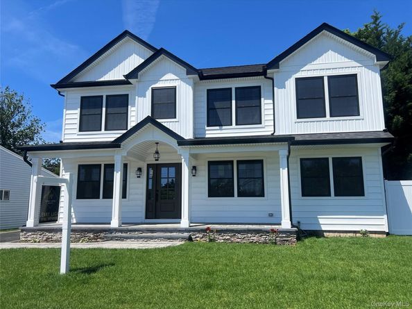 158 Lee Avenue, Hicksville NY 11801