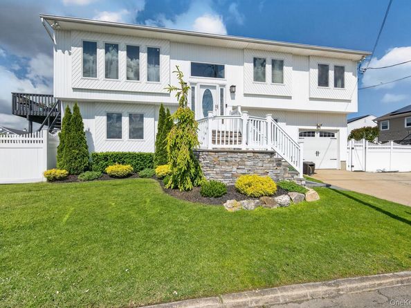 2862 Island Channel Road, Seaford NY 11783