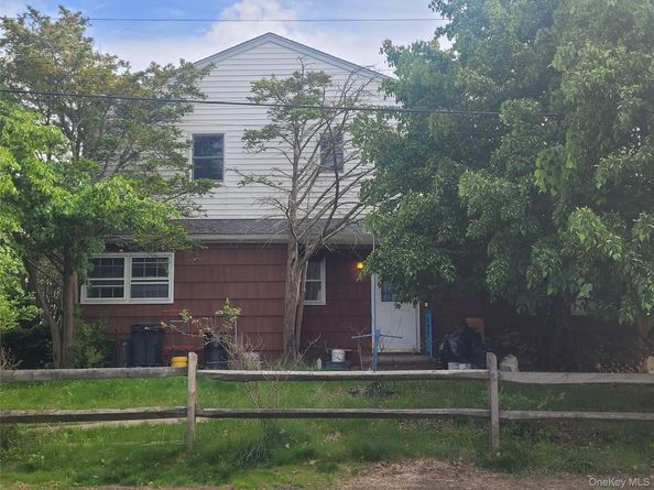 8 Cornell Road, East Patchogue NY 11772