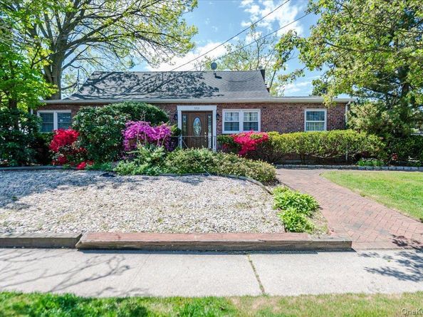 593 Pearl Street, Oceanside NY 11572