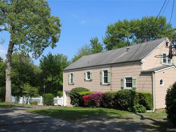 2 Hemlock Court