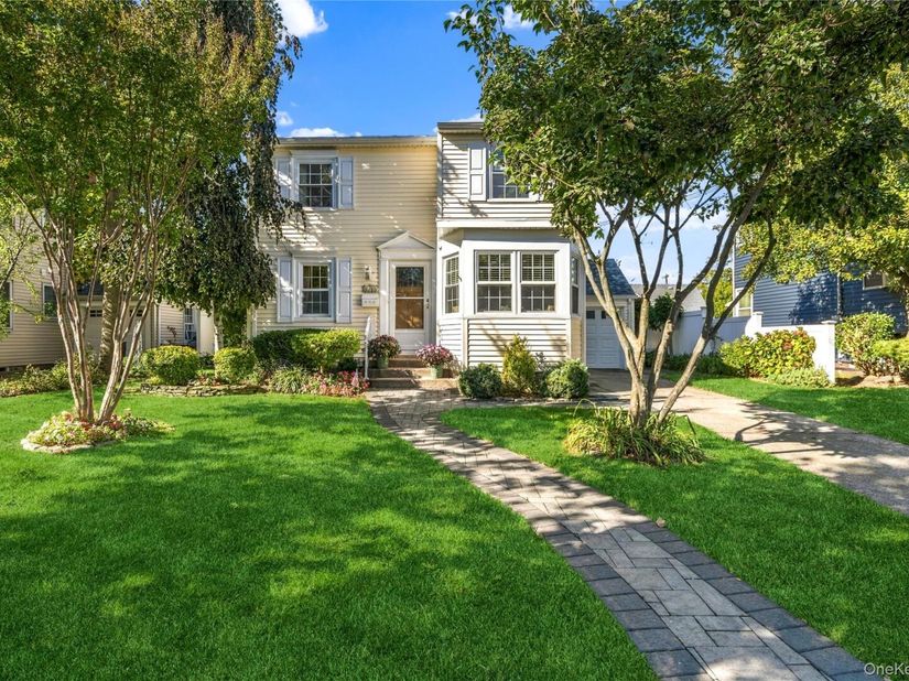 2366 Sycamore Avenue, Wantagh NY 11793