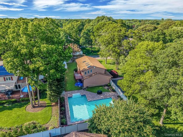 26 Heritage Place S, Nesconset NY 11767