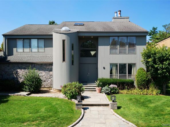 12 Princeton Drive, Syosset NY 11791