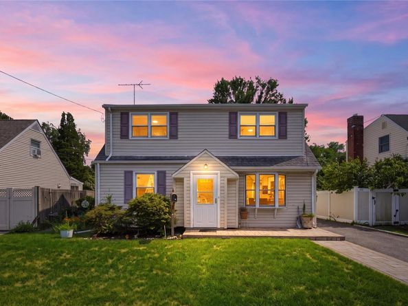 43 Nassau Avenue, Plainview NY 11803