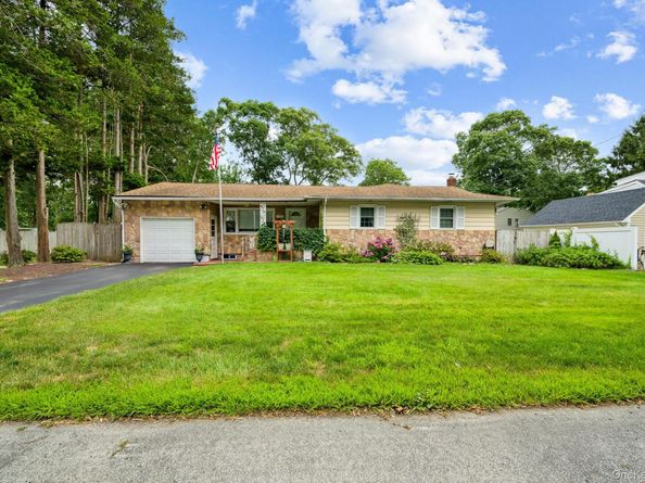 152 Parkwood Drive, Shirley NY 11967