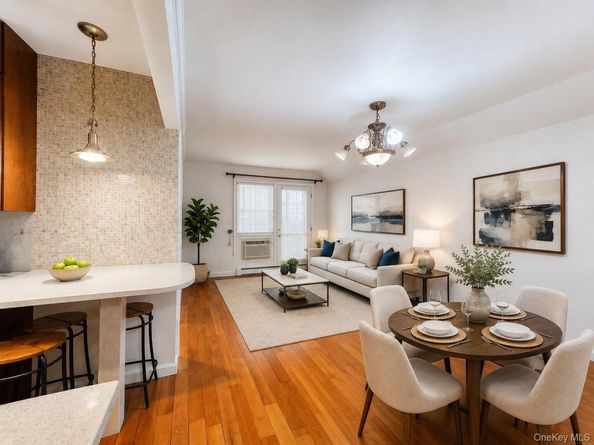 140-18 33rd Avenue 4, Flushing NY 11354