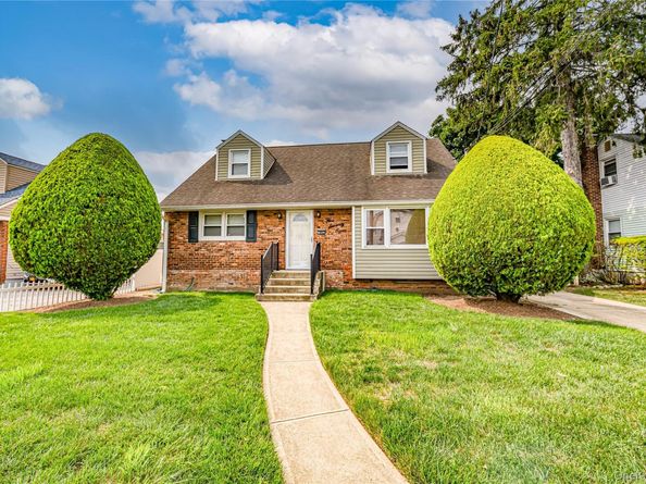 578 Northern Parkway, Uniondale NY 11553