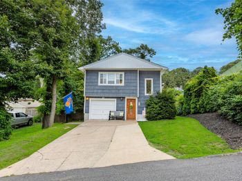 33 Manhasset Road