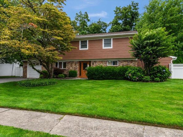 9 Donald Drive, Plainview NY 11803