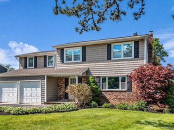 25 Sherry Lane