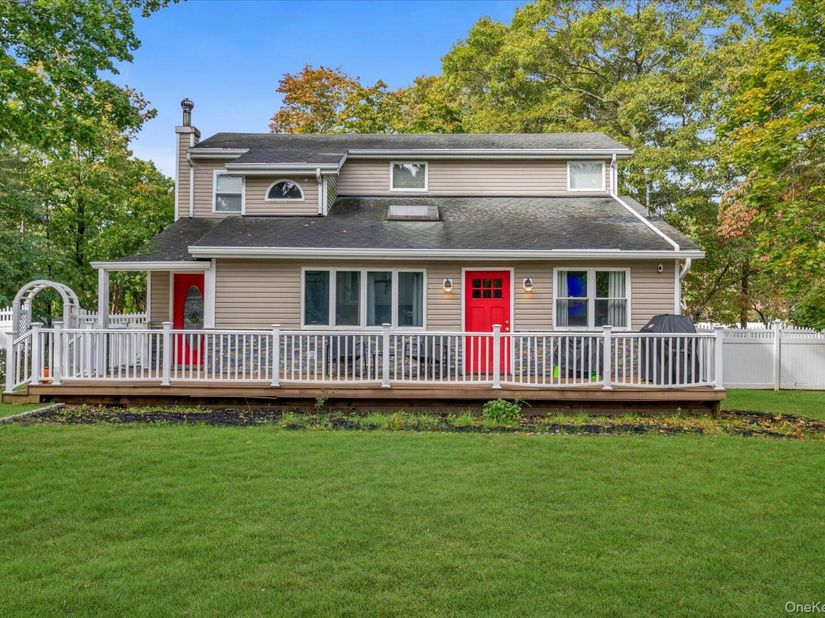 470 Bicycle Path, Port Jefferson NY 11776