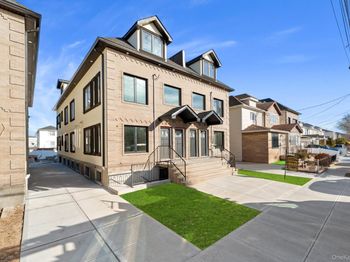 1335 E 65th Street