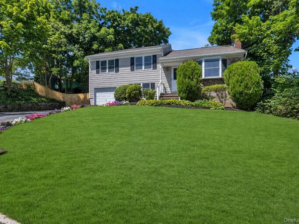 16 Meath Avenue, Huntington NY 11743