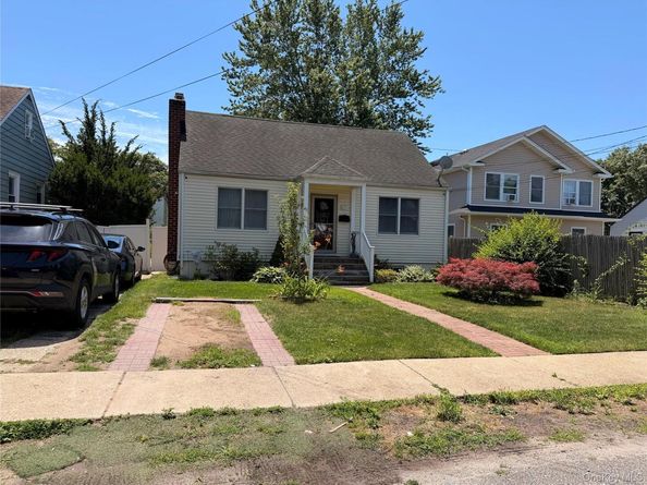 43 2nd Avenue, Central Islip NY 11722