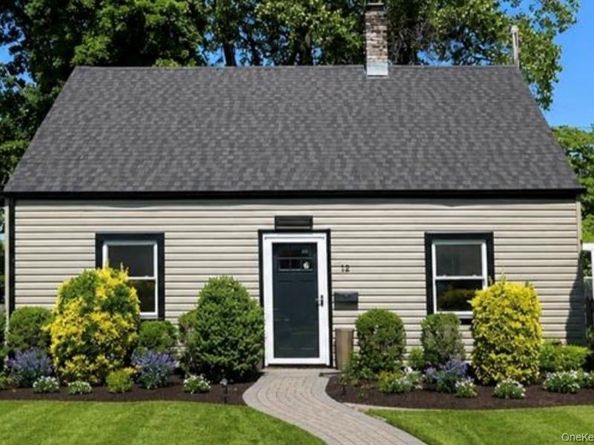 12 Garland Lane, Westbury NY 11590