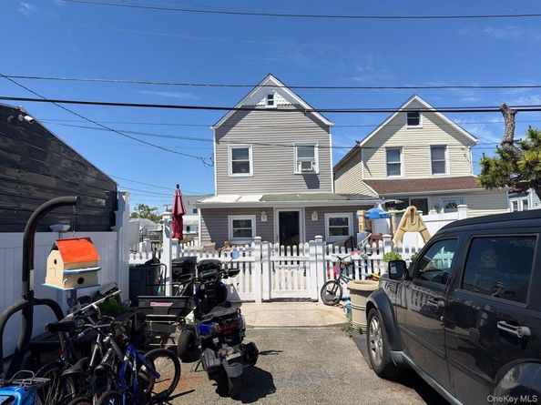 4 Bayview Avenue, Howard Beach NY 11414