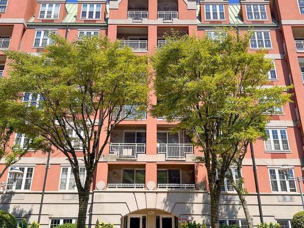 120 Oceana Drive W 4B, Brooklyn NY 11235