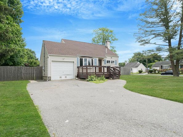 281 Carlls Path, Deer Park NY 11729