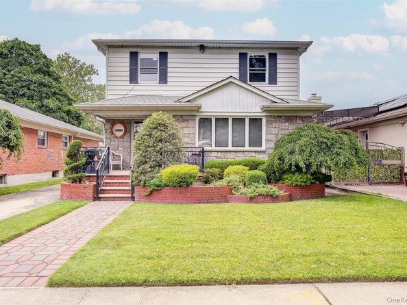 7126 170th Street, Fresh Meadows NY 11365