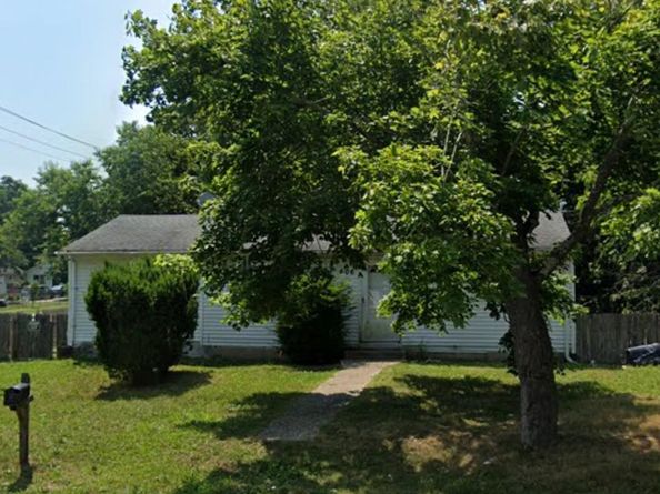 609 Meade Avenue, Bellport NY 11713