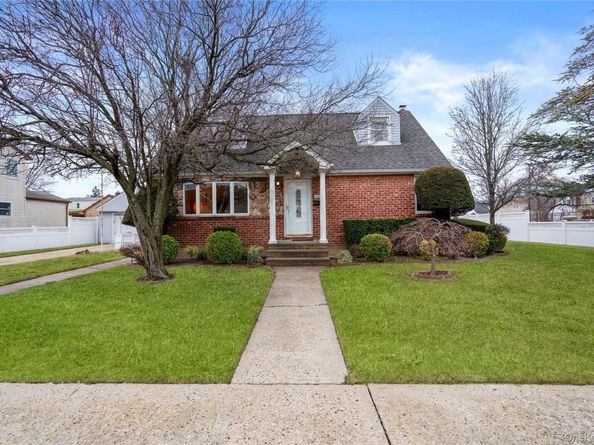 128 Rule Street, Franklin Square NY 11010