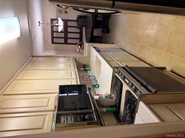 84-29 153RD Avenue 4N, Howard Beach NY 11414