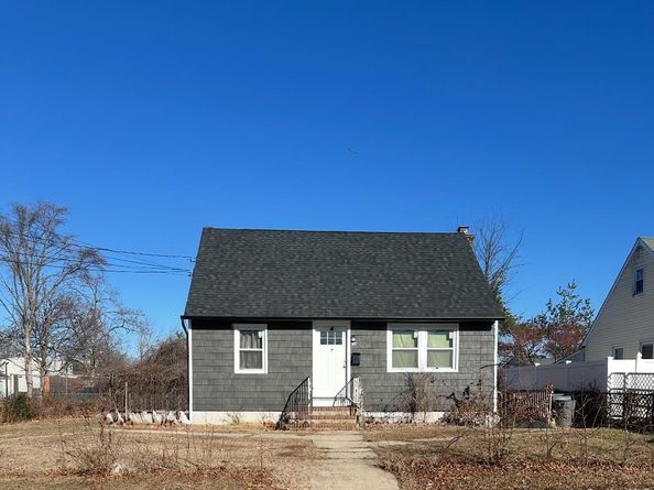 49 Davidson Street, Wyandanch NY 11798