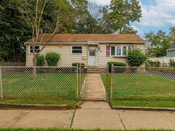 118 Coolidge Avenue, Amityville NY 11701