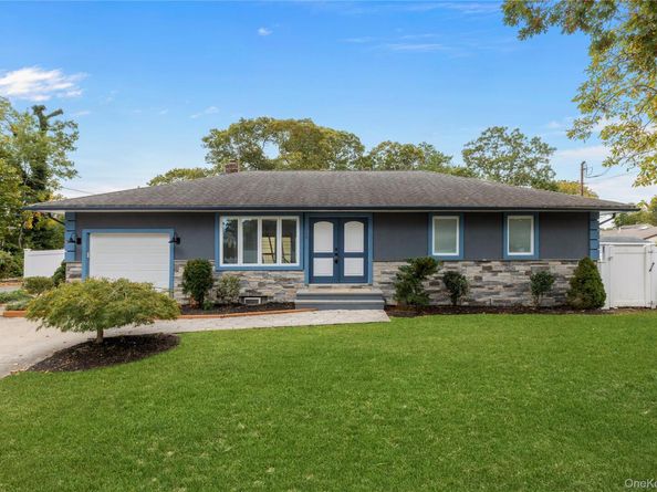 348 Hauser Avenue, Holbrook NY 11741