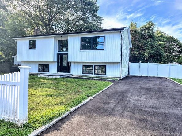 91 Washington Avenue, Wyandanch NY 11798