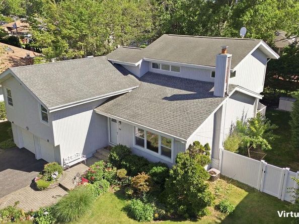 32 Middle Lane, Jericho NY 11753