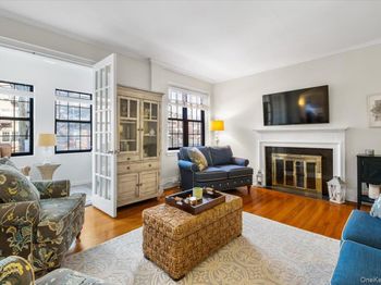 824 Bronx River Road