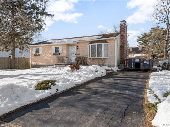 342 9th Street, West Babylon NY 11704