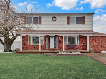 59 Lincoln Boulevard