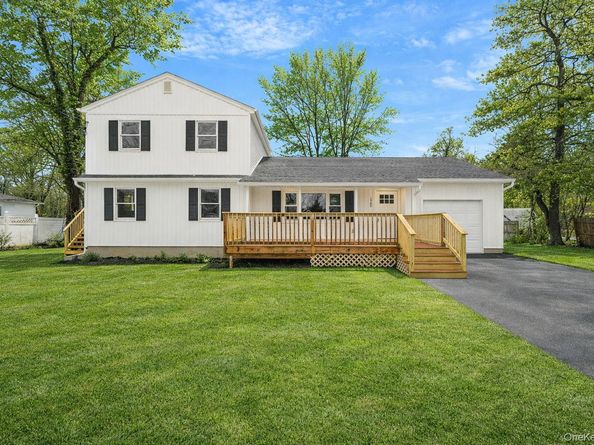 1730 Heckscher Avenue, Bay Shore NY 11706